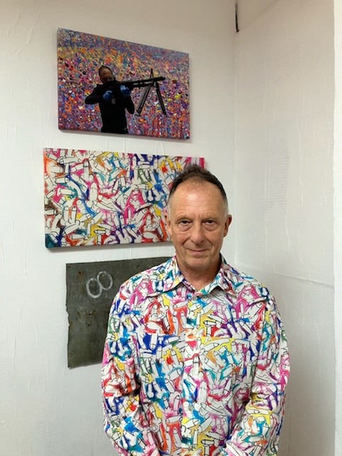 Artist alan dedman in penis shirt